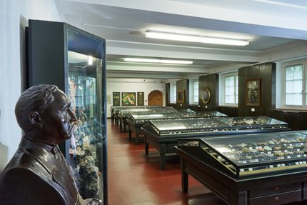 Blick in die mineralogisch-geologische Sammlung